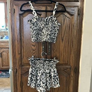 EUC!!🩷🩷Heartbeeps 2 piece tank and flowy shorts set, size large but runs small
